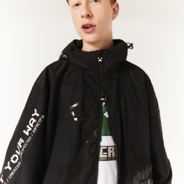 LACOSTE MINECRAFT ショート丈パーカー LACOSTE MINECRAFT ショート丈パーカー